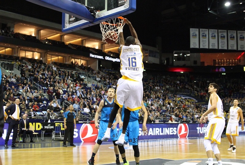 nobel-boungou-colo-khimki-moscow-region-ec16-phoro-alba-berlin-andreas-knopf